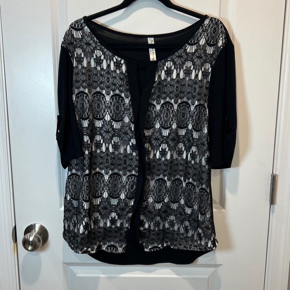 Perception Women Womens Blouse Lace Overlay Black 2X